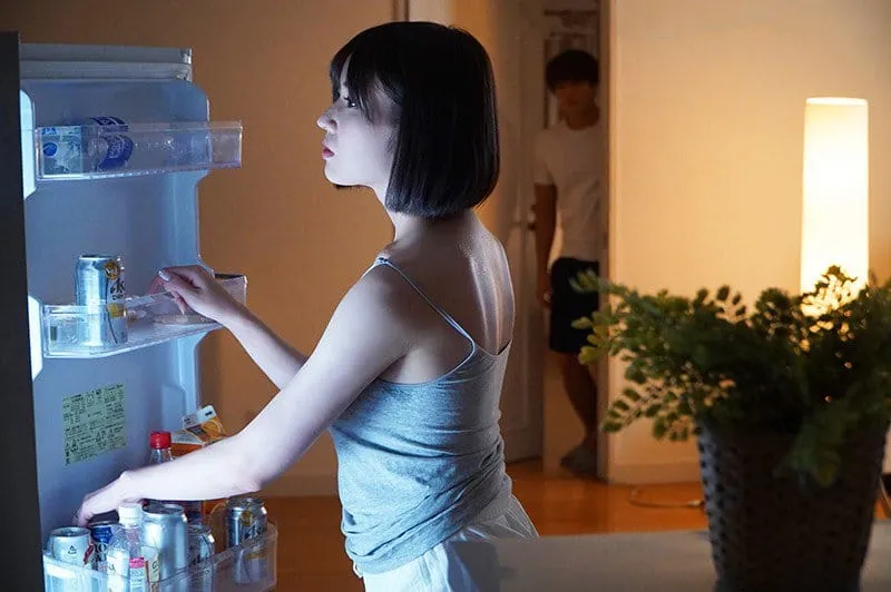 Chị người vợ cãi nhau với anh xã đến nhà ghệ ở rồi phang luôn người chồng em gái