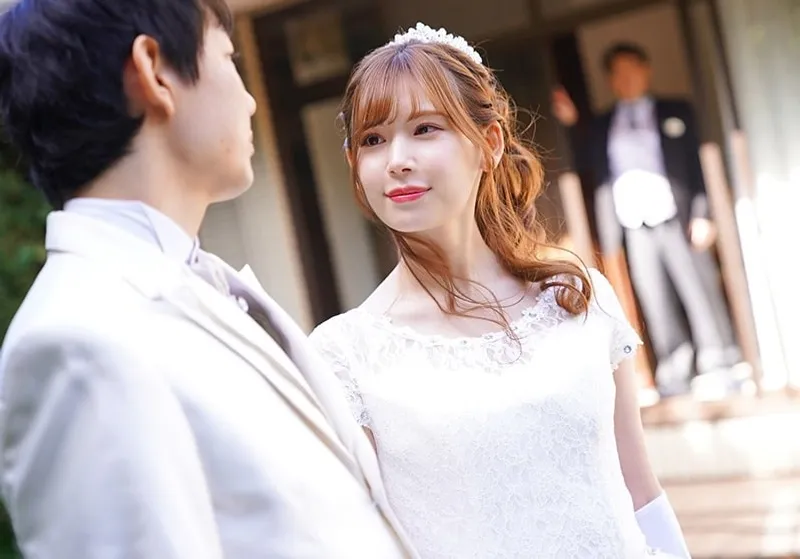 Bố người chồng phang vợ sắp cưới của con trai ngay sau lễ cưới của con trai
